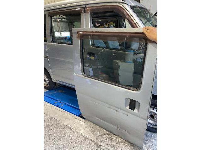 ダイハツ ハイゼット S321V リヤ リア左ドア スライドドア W09 67005