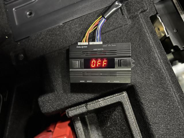 レクサスLS500 エアサスコントローラー取り付け｜グーネットピット