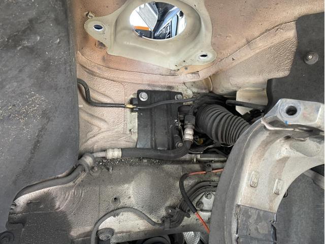 ベントレー フライングスパー F車高が下がる エアサス交換 エアー