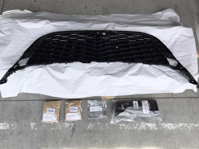 トヨタ ハリアーハイブリッド 80ハリアー AXUH80 MXUA80 PHEVグリル