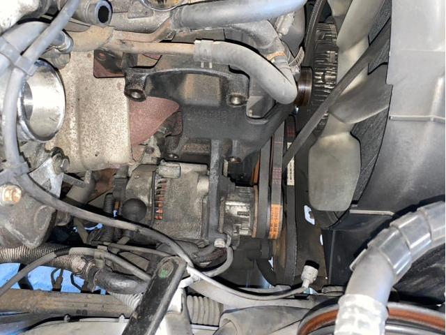 滋賀県】TOYOTA 78プラド ランドクルーザープラド オルタネーター 交換