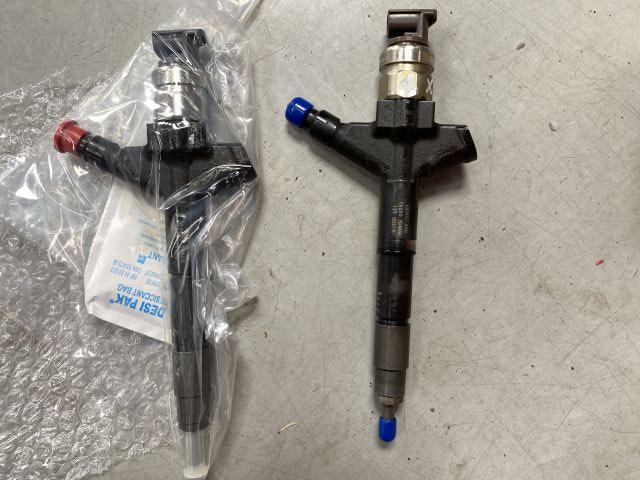 大阪市 東成区より ニッサン VW2E26 NV350キャラバン エンジン振動