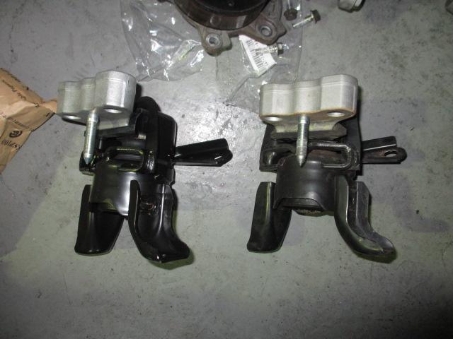 エンジンマウント交換 トヨタ ノア ZRR70 ご新規様 初来店 車検 修理