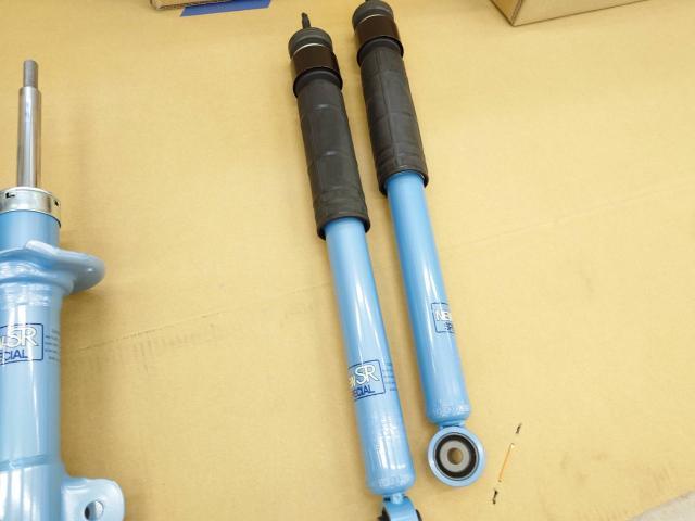 スズキ ソリオ MA36 ショックアブソーバー交換 KYB 持ち込みOK 乗り