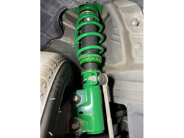 滋賀 30プリウスの車高調キット取付(テイン フレックスZ)｜グーネット