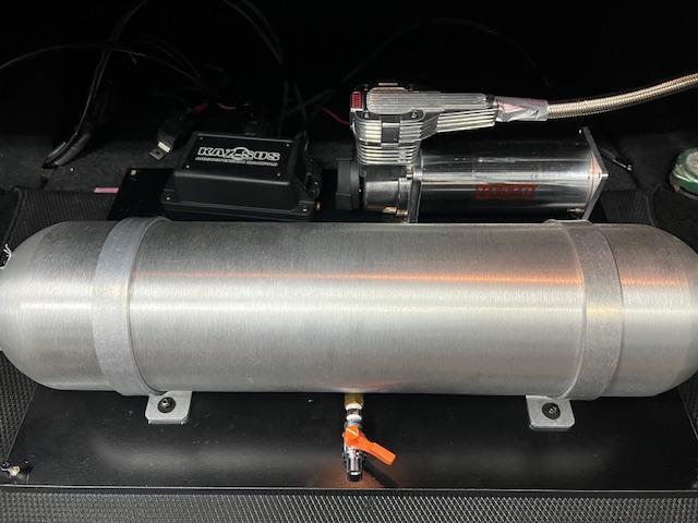 クラウン エアサス コンプレッサー&ウォーターセパレーター追加取付