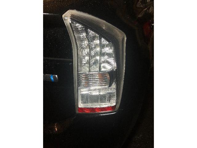 トヨタ 30プリウス テールランプ 交換 ナンバー灯 交換 LED