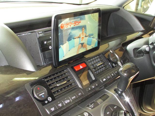 エリシオンのメーカー純正インターナビを社外ナビに交換｜グーネットピット