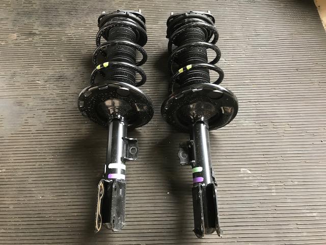 トヨタ ZRR80W ヴォクシー ダウンサス取付け ブッシュ1G締め