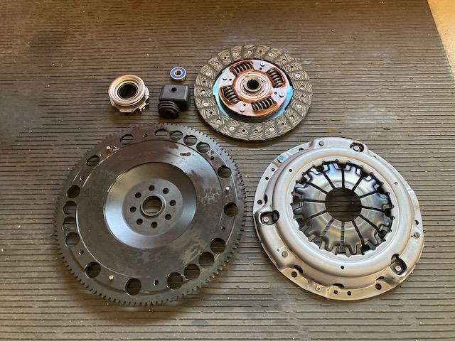 ZN6 86 クラッチ交換 軽量フライホイール取付け 強化レリーズ