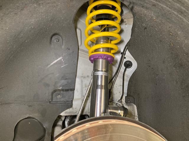 VW ゴルフR 車高調取付け ブッシュ1G締め直し 4輪アライメント