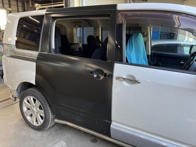 CV5W デリカD5 右スライドドア交換｜グーネットピット