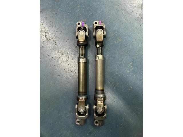 トヨタ プリウス 走行中異音 ハンドルコトコト音 インターミディエイト