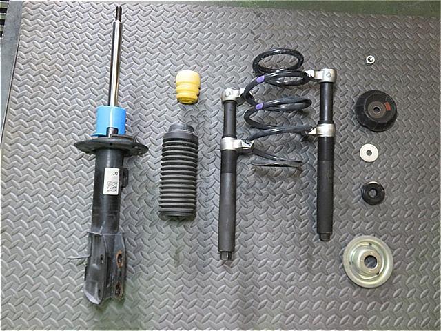 スズキ スイフト ZC33S 持ち込み サスペンション交換 呉市の第一自動車