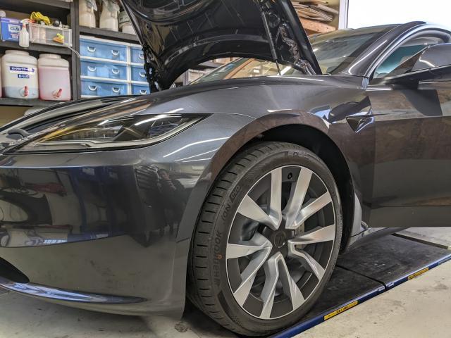 モデル3 ハイランド テスラ ヨークハンドル交換 ステアリング交換