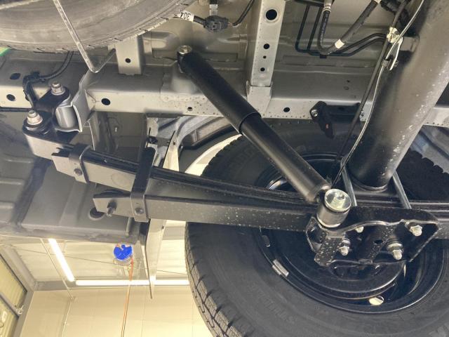 TOYOTA トヨタ ハイエース 千葉県 足回りパーツ取付 ショック