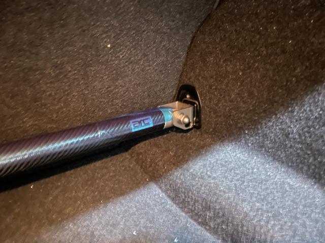 BMW E82 135i フロントタワーバー、リアタワーバー取付 ARCオート