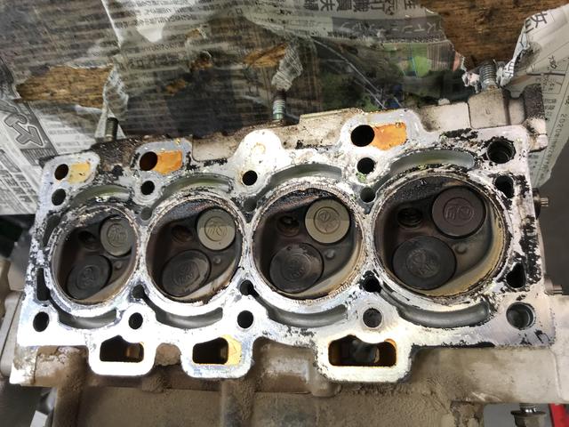 スバル サンバートラック TT2 タイミングベルト切れ バルブ交換