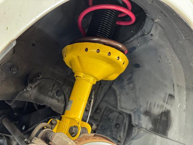 レガシィツーリングワゴン 持ち込みサスペンションキット作業｜グー