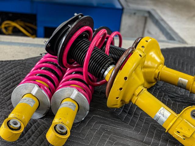 レガシィツーリングワゴン 持ち込みサスペンションキット作業｜グー