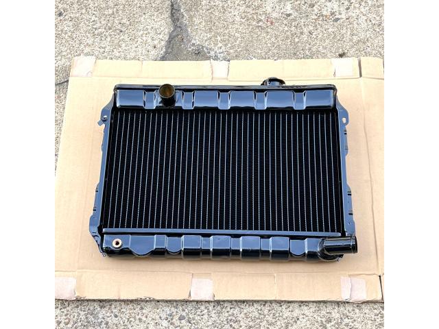 ダットサン510 ブルーバード】ラジエーター ラジエター 水漏れ