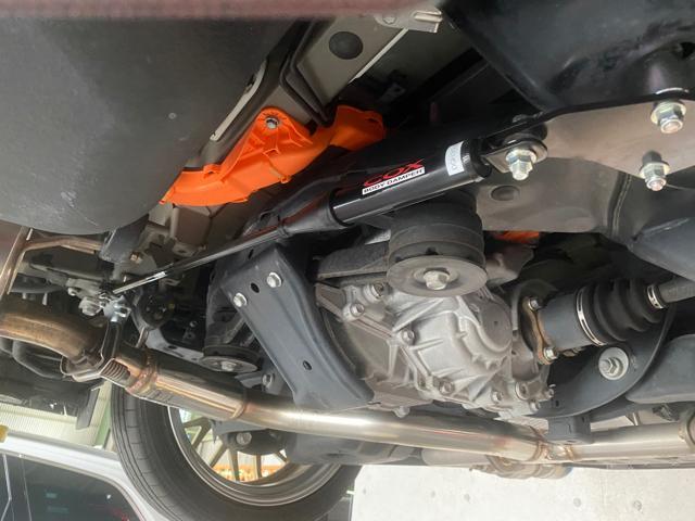 トヨタ ヴェルファイアハイブリッド COXパフォーマンスダンパー