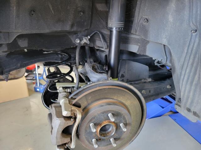 ﾄﾖﾀ 50ﾌﾟﾘｳｽ 車高調から純正ｻｽﾍﾟﾝｼｮﾝ 交換 三重県 四日市市 菰野町