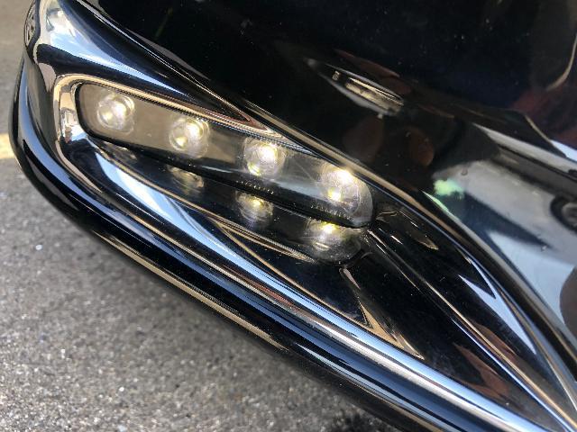 30プリウスモデリスタフロントスポイラーのLEDライト 30プリウスの