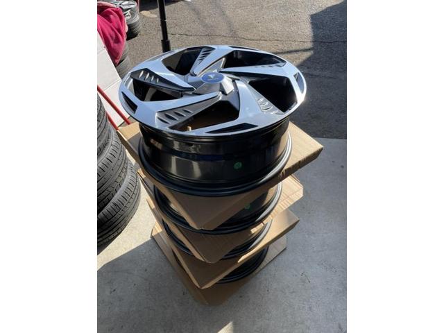 トヨタ 50プリウス モデリスタ 17インチ18インチホイールタイヤ セット