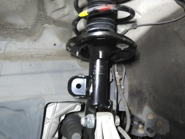 トヨタ、30プリウス、足廻りリフレッシュ。リアショック編、熊本市北区