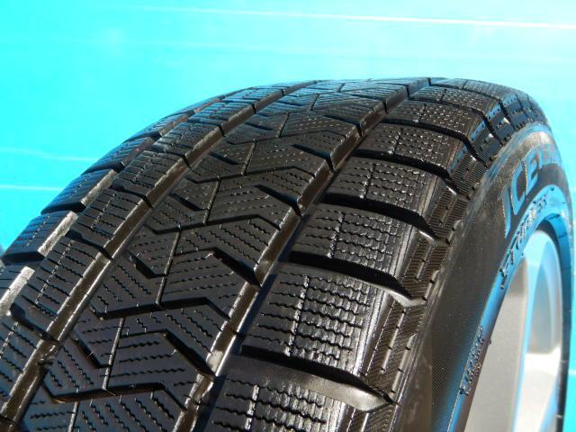 ボルボ純正17インチスタッドレスセット入庫です。 V70，V40