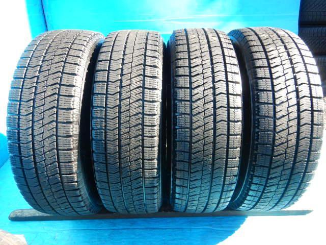 現行アクアやノートなどに装着できる15インチスタッドレスセット入庫