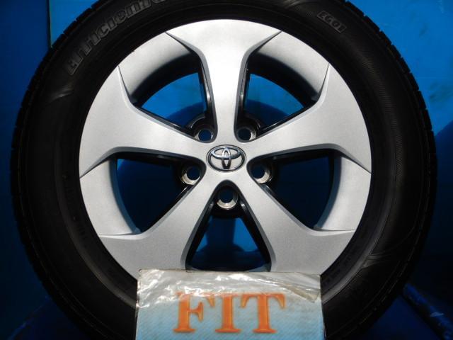 30プリウス後期型純正入庫です！ プリウス純正 15インチ