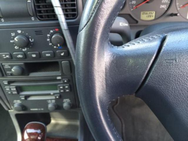 ボルボ・V40】ステアリング（ハンドル）の修理｜グーネットピット