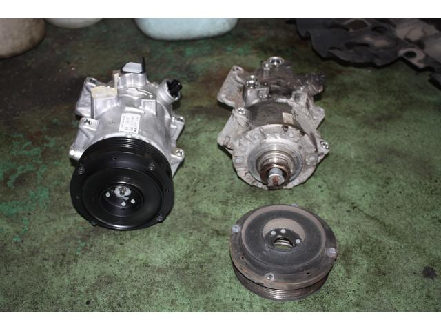 トヨタ ヴォクシー エアコンコンプレッサー ウォーターポンプ ベルト