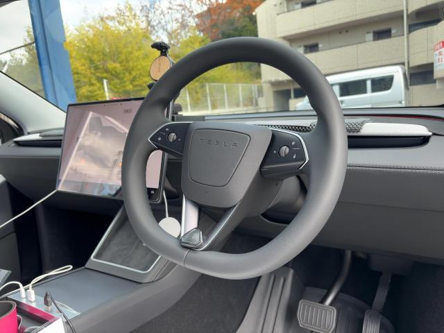 ヨークステアリング取り付け】テスラ モデルY ジュニパー Juniper