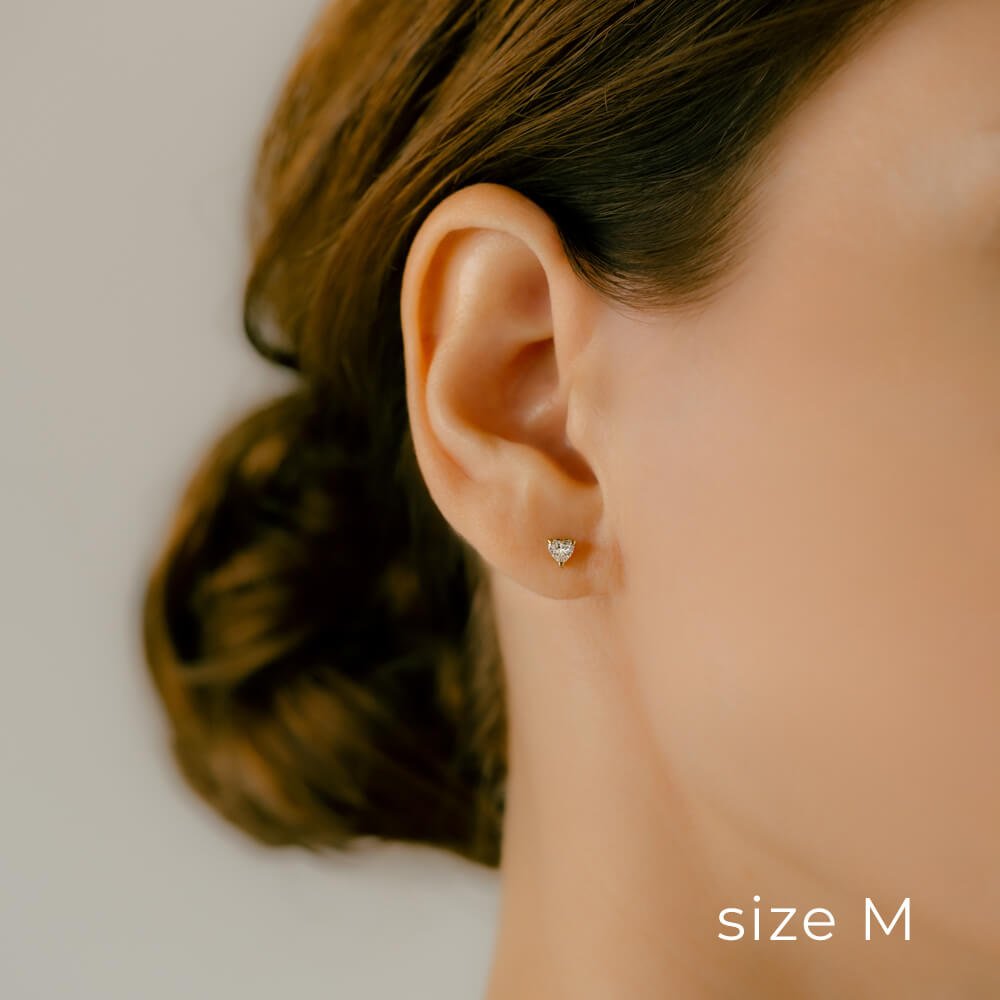 K18 プラチナ 可愛いハートシェイプ 天然ダイヤモンドの軟骨ピアス