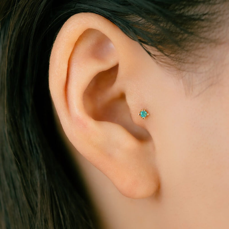 K18 プラチナ パライバトルマリン │ トラガス・フォワードヘリックス