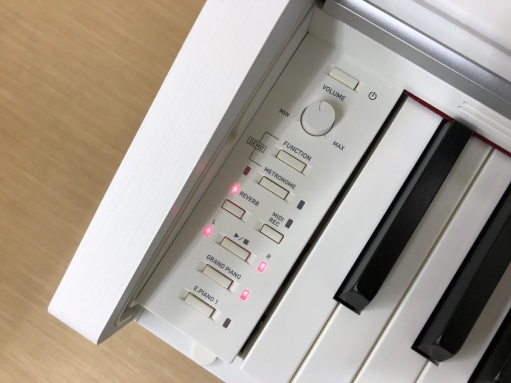 CASIO PX-770WE 2019年製 中古 電子ピアノ 椅子付き ホワイトウッド調