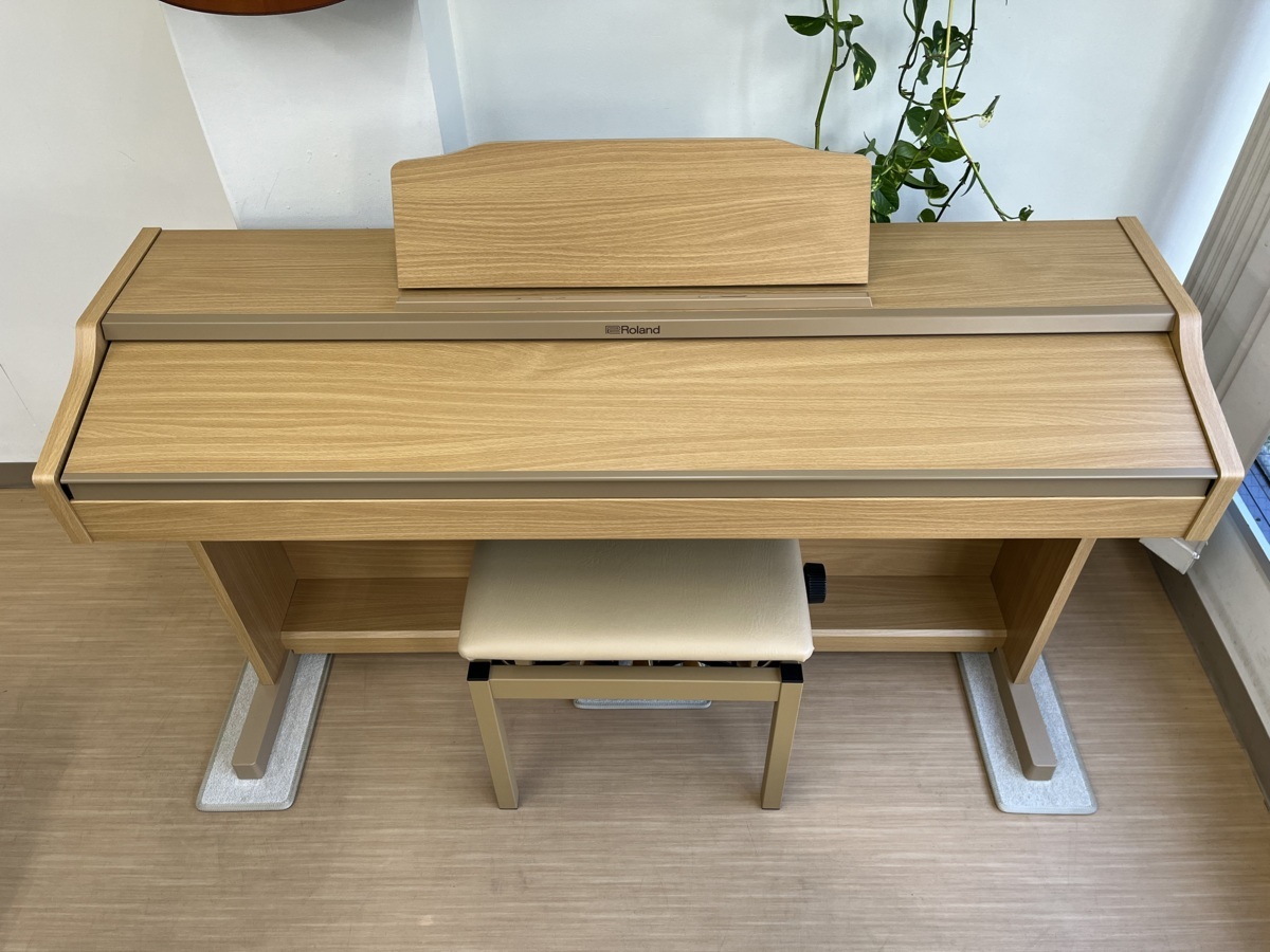 Roland RP501R-NBS 2018年製 中古 電子ピアノ 椅子付き ナチュラル