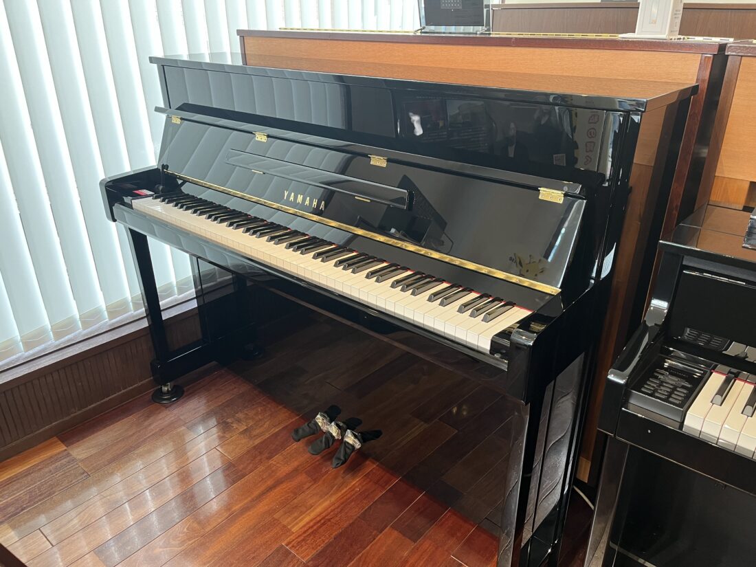 中古》b113 ヤマハアップライトピアノ | 中古アップライトピアノ