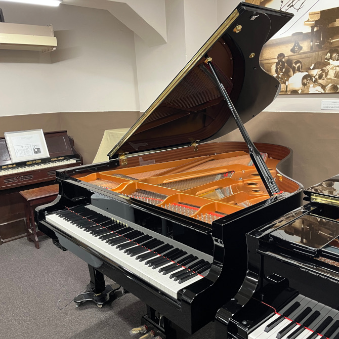中古グランドピアノ | 大阪・本町のピアノ専門店「三木楽器 開成館」