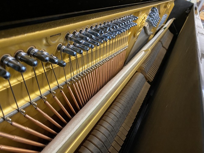 中古》U2H ヤマハアップライトピアノ | ご成約済み商品 | 大阪・本町の