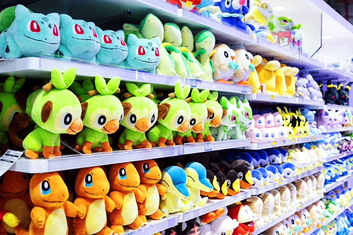 ポケモンセンターオーサカDXのグッズを一挙紹介in心斎橋 | Osaka Metro