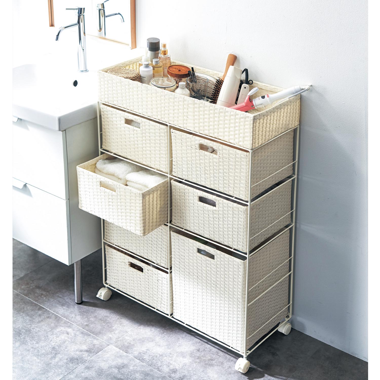 ラタン調樹脂のランドリーワイドチェスト（洗面所収納/隙間収納