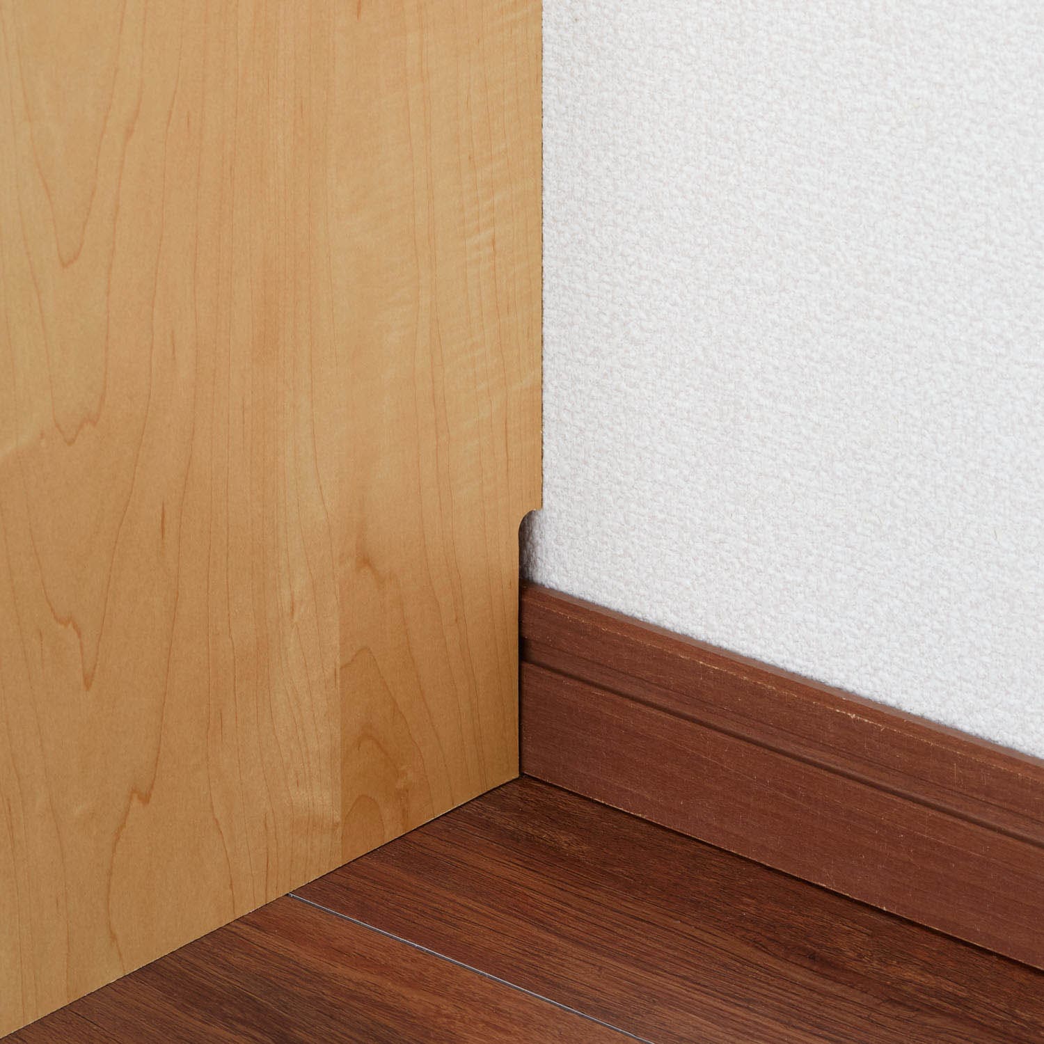 扉付き1cmピッチダブル棚板の薄型本棚（壁面収納）｜通販のベルメゾン