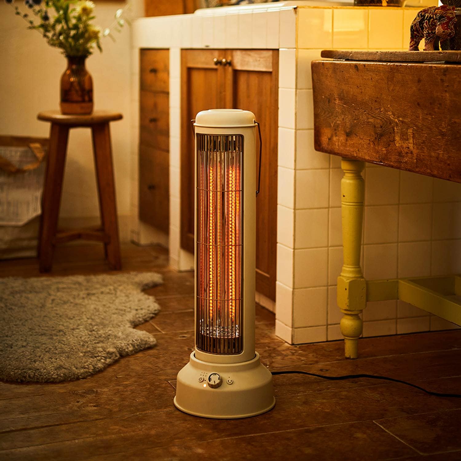 遠赤外線ヒーター「ノスタルストーブ」（暖房器具/オイルヒーター