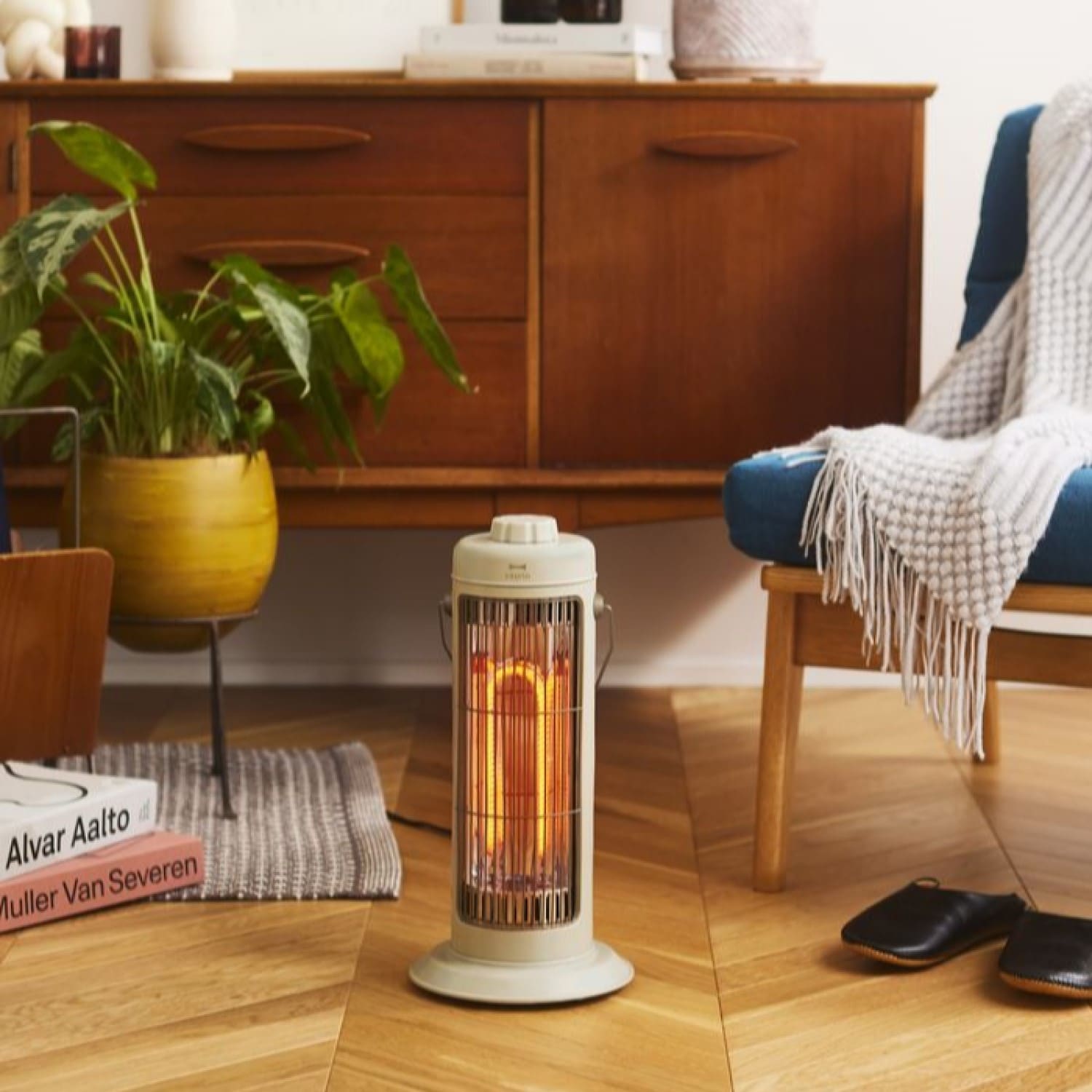 軽量＆コンパクトなカーボンヒーター「ノスタルストーブS」 【静音