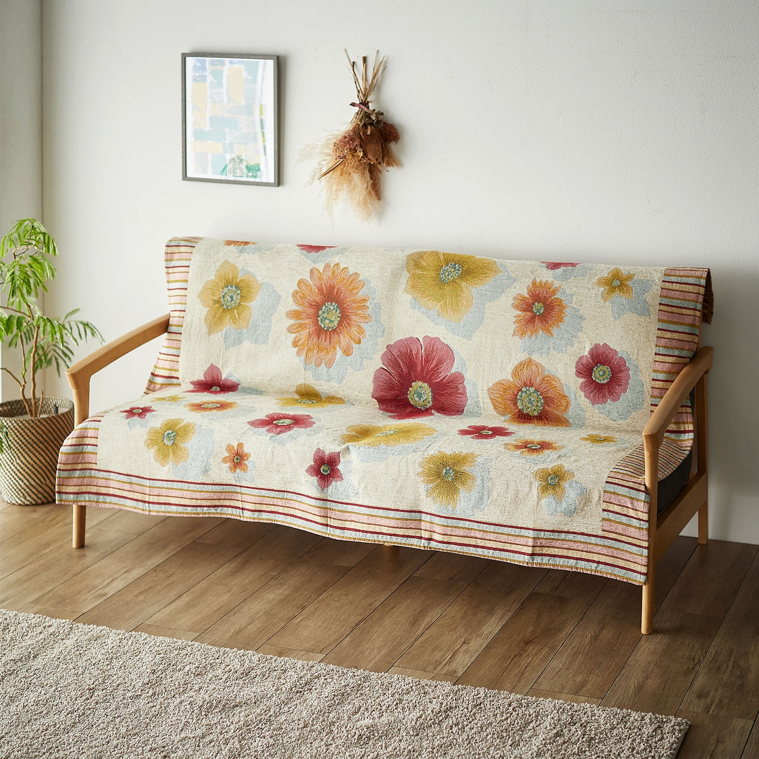 大胆な花柄が美しいイタリア製マルチカバー・ソファーカバー｜通販の