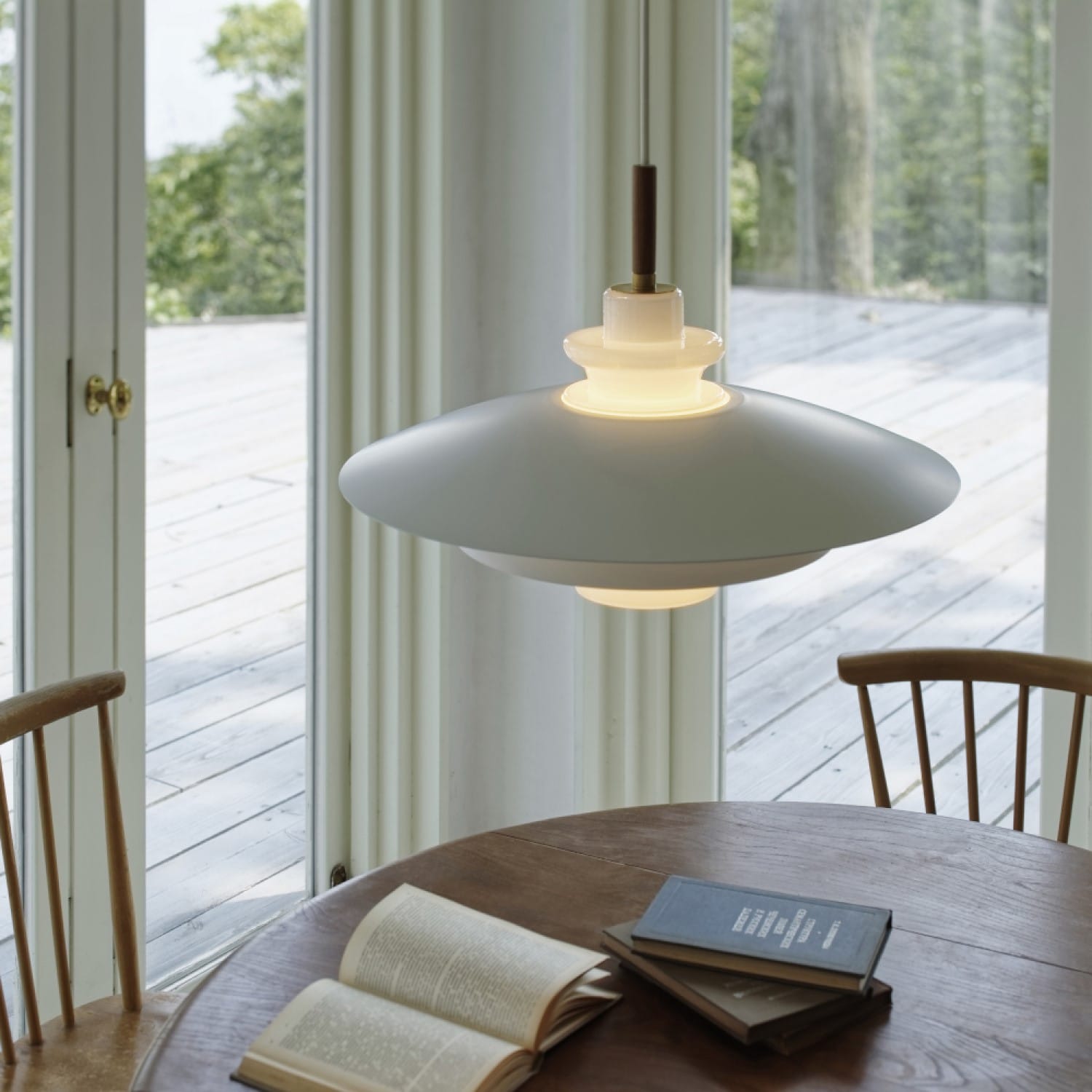 ガラスとアルミのペンダントライト「Blanche」（照明器具/ペンダント